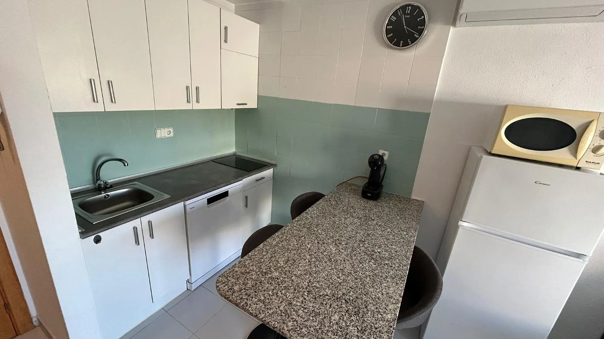 Lv Real Aquario I Apartman La Pineda